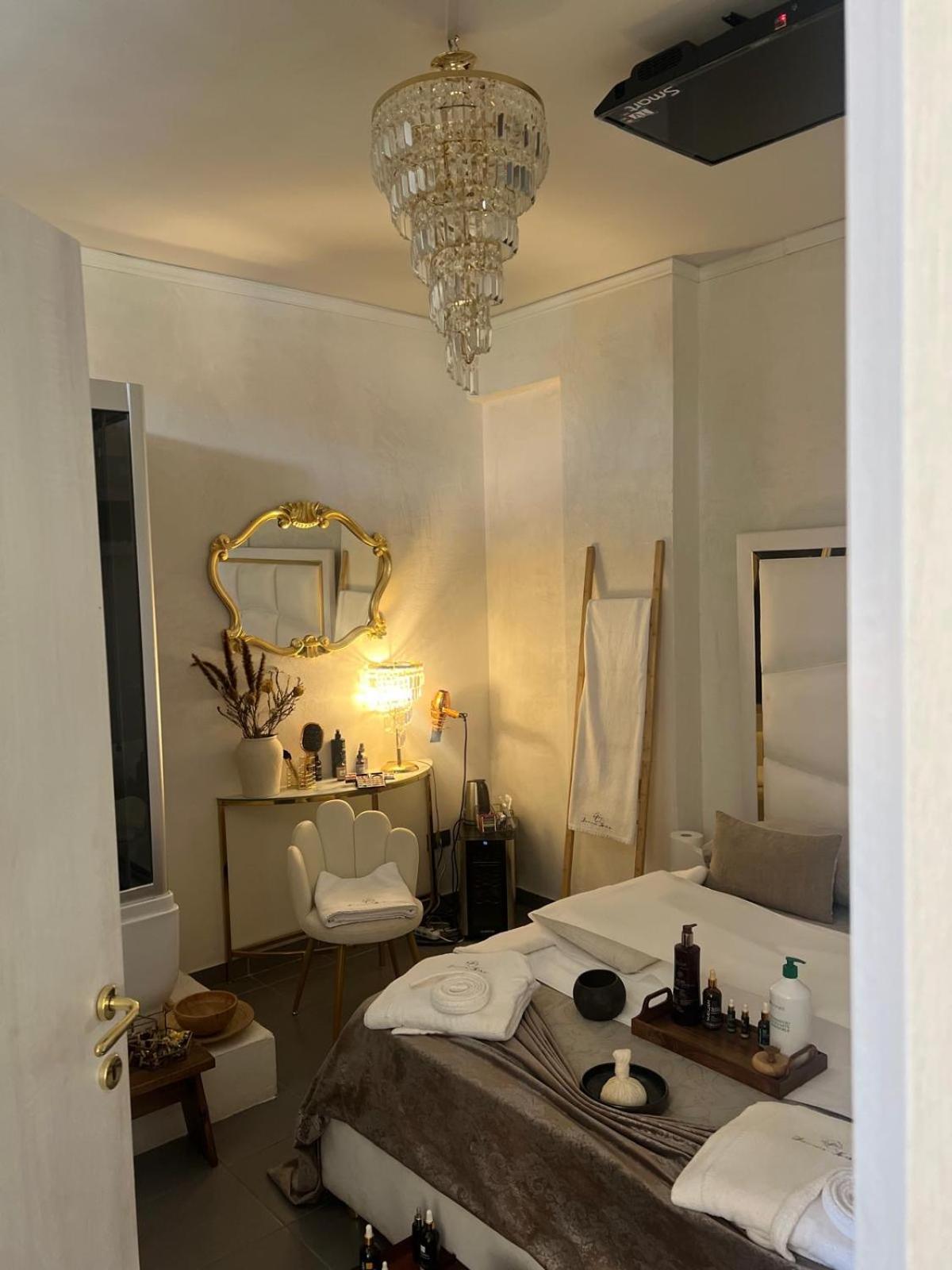 Femme Noir Luxury Spa Experience San Nicola La Strada Exterior foto